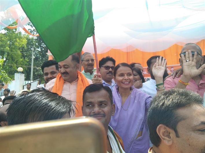 Inauguration of Electric Buses from Lucknow to Sandila/लखनऊ से संडीला के लिए इलेक्ट्रिक बसों का उद्घाटन