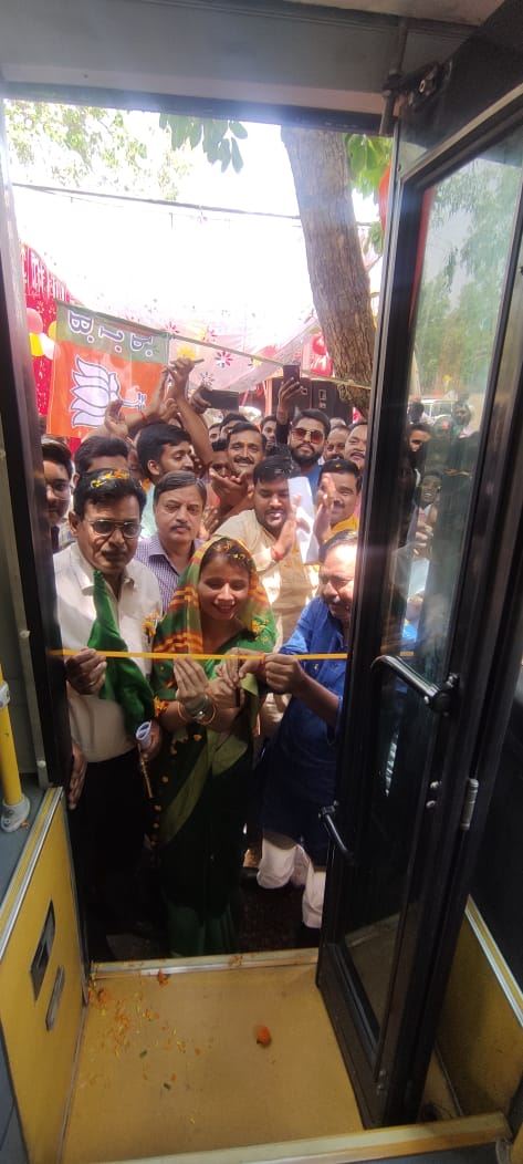 Inauguration of Electric Buses from Lucknow to Atrauli/लखनऊ से अतरौली तक इलेक्ट्रिक बसों का उद्घाटन